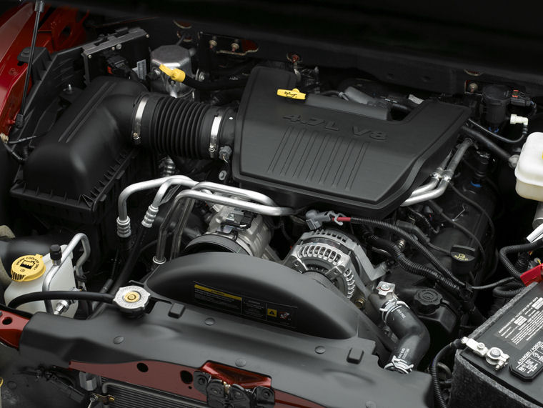 2010 Dodge Dakota Crew Cab 4.7L V8 Engine Picture / Pic / Image